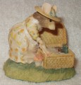 mrs-toadflax-with-hamper-02