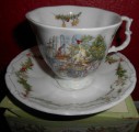 tea-duo-cup-and-saucer-04-merry-midwinter