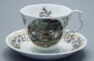 tea-duo-cup-and-saucer-01-the-meeting